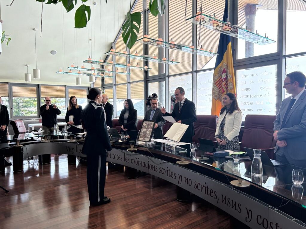 Reunión del Consell de Comú de Canillo sobre urbanismo sostenible