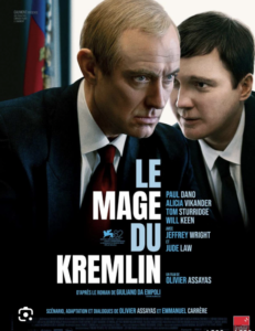 Cartel de la película Le mage du Kremlin con Paul Dano y Alicia Vikander