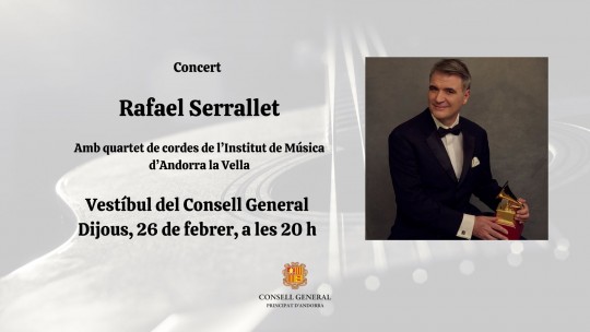 Rafael Serrallet con un premio en un concierto en Andorra la Vella