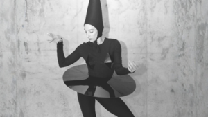 Lorena Nogal actuando en su espectáculo de danza PICASSa en Encamp.