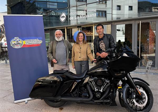 Presentación de la Road Rally y Baggers en Arinsal con motocicletas