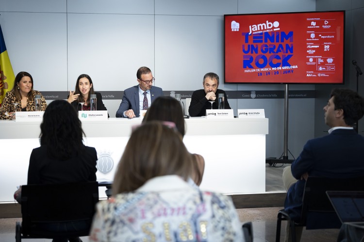 Presentación del festival Jambo en Andorra la Vella con varios ponentes