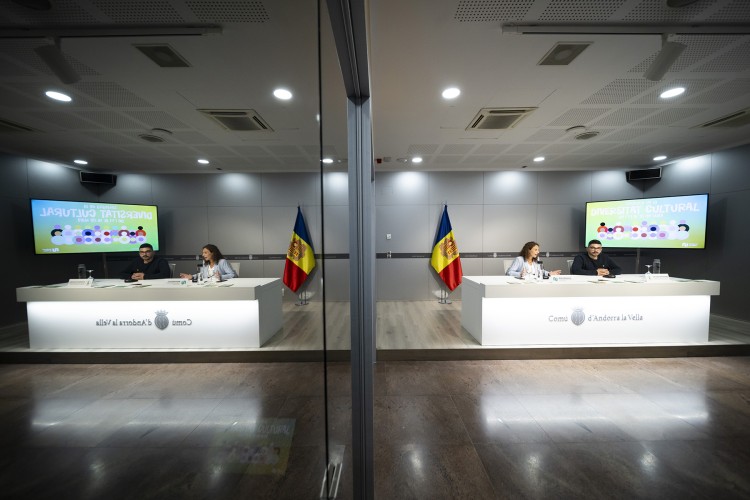 Reunión sobre la Setmana de la Diversitat Cultural en Andorra la Vella