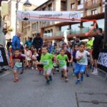 Niños corriendo en la Casamanya Extrem Vertical Race 2026 en Ordino