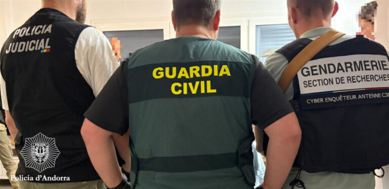 Policías de Andorra y Guardia Civil en una operación contra el tráfico de drogas