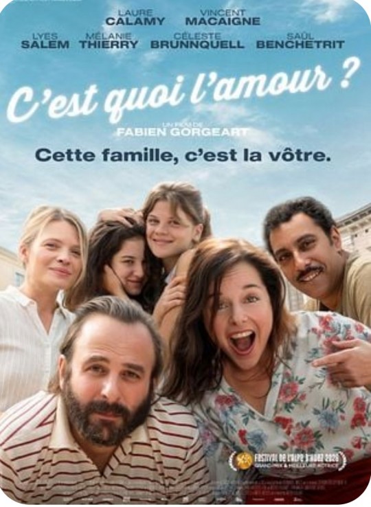 Cartel de la película C'est quoi l'amour? con el elenco principal